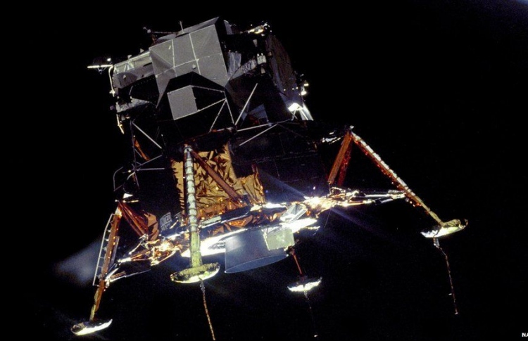 ހާދަ ބޮޑު، ހާދަ އުފާވެރި، ހާދަ ތާރީޚީ ދުވަހެކޭ!