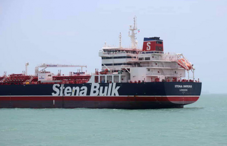 އީރާނުން ހިފެހެއްޓި ޓޭންކަރުގައި އިންޑިއާގެ 18 ކްރޫން