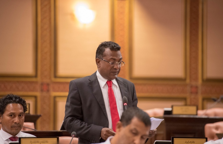 ބަނގުރާ މަނާކުރުމުގެ ގަރާރު މަޖިލިހުން ބޭރުކޮށްލައިފި