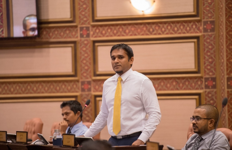 މިނިމަމް ވޭޖް، 4،000 އިން 8،500އާ ދެމެދަށް