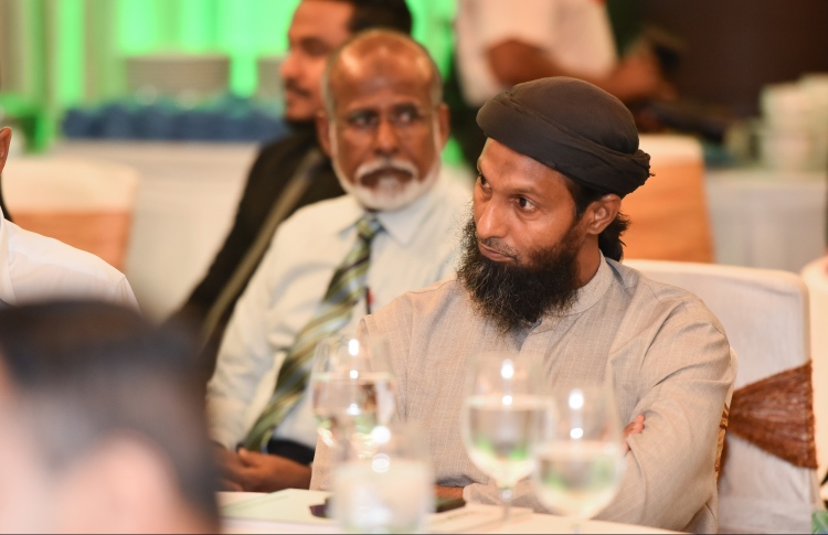 އަލީ ރަމީޒްގެ ޓުވިޓާ އެކައުންޓް ސަސްޕެންޑުކޮށްފި