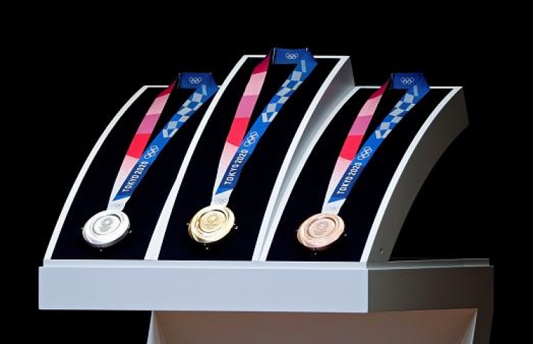 އޮލިމްޕިކްސް އަށް ކުނިން ހެދި މެޑަލްތައް ދައްކާލައިފި