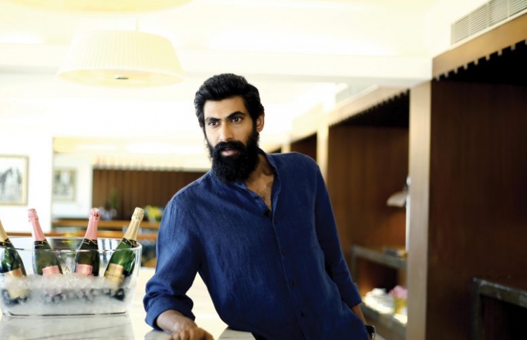 ރާނާ: އޭނާ ހިކިކަމުން ފޭނުން ދަނީ ކަންބޮޑުވުން ފާޅު ކުރަމުން.