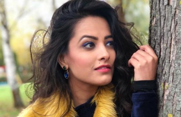 އަނީތާ އަނެއްކާ ވެސް ފިލްމުތަކަށް