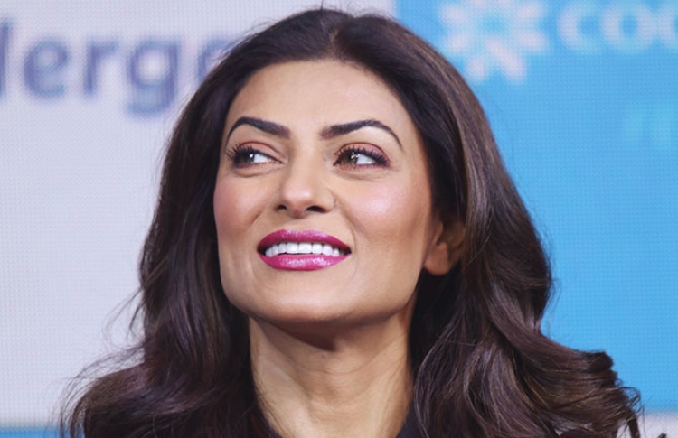 ސުޝްމިތާ ސެން.