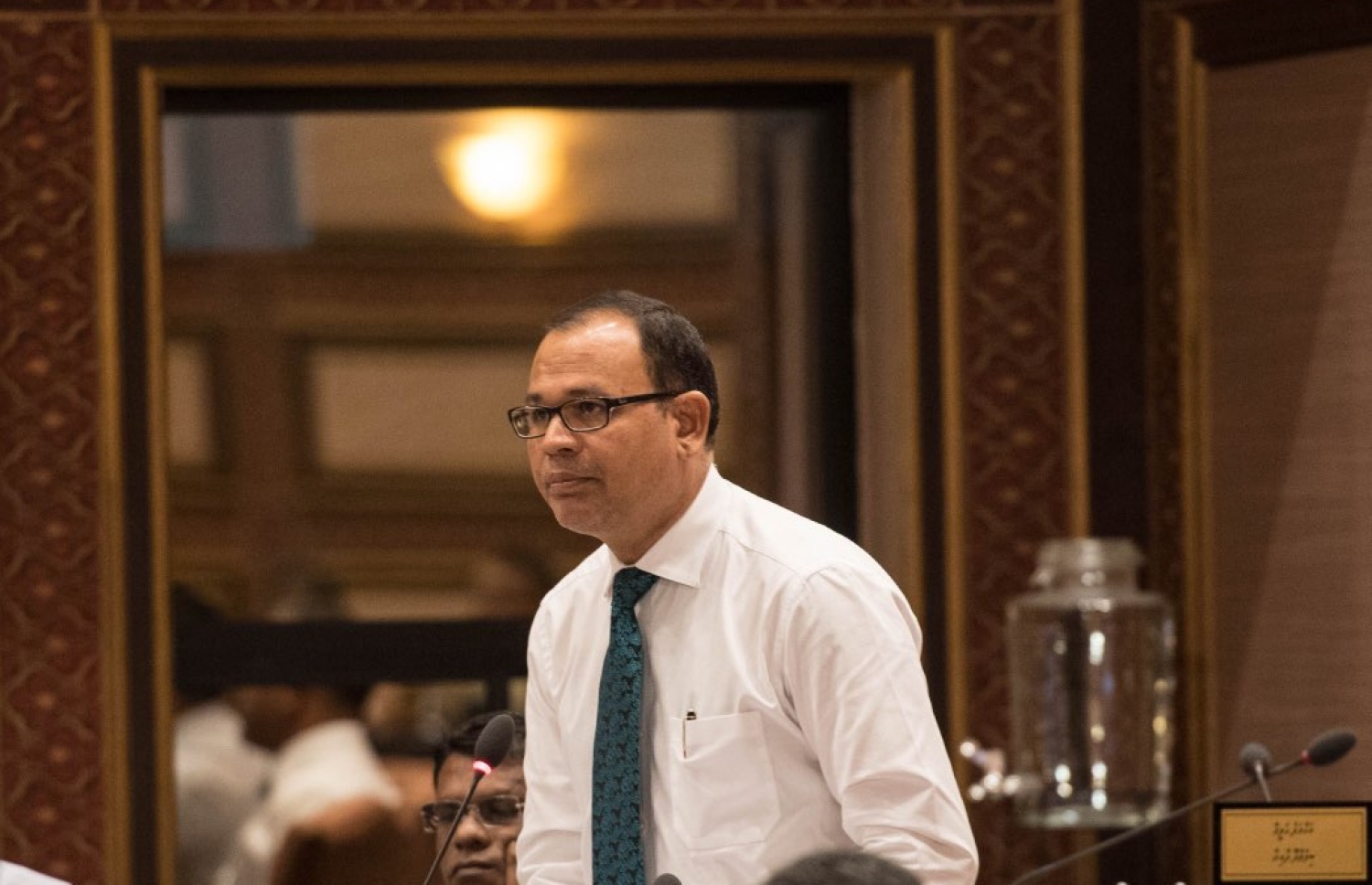 މަޑުއްވަރީ ދާއިރާގެ މެމްބަރު އާދަމް ޝަރީފް މިއަދު މަޖިލިހުގައި. --- ފޮޓޯ: މަޖިލިސް