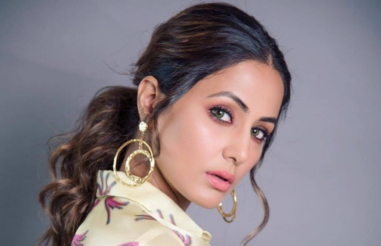 ހީނާގެ "ހެކްޑް" ގައި ތިން ބަތަލުން