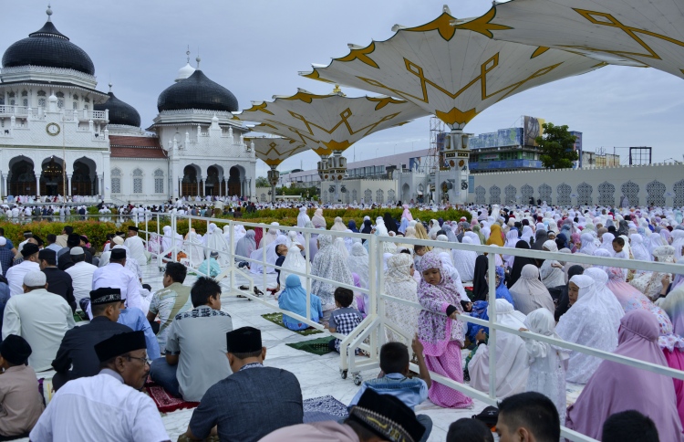 ފަލަކީ ހިސާބުން ދައްކަނީ އީދު ވާނީ އާދީއްތައަށް ކަމަށް