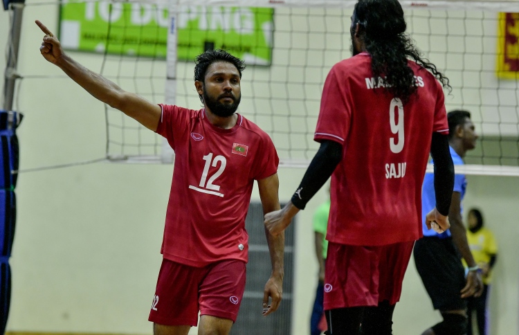 ފަހު މެޗުން ލަންކާ ބަލިކުރަން ފޯރިގަދަކުރަނީ