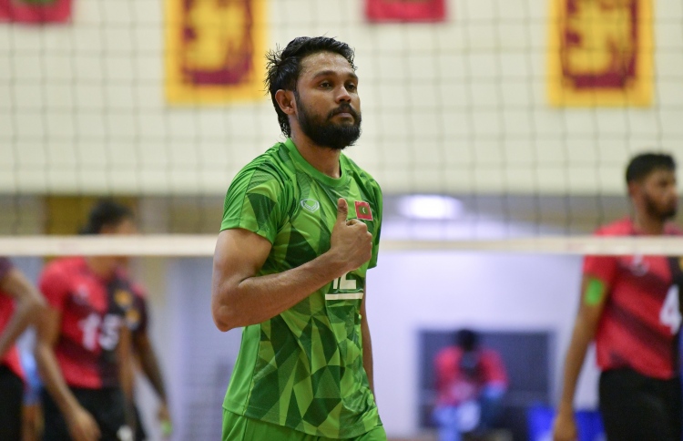 ވަރުގަދަ އަޒުމެއްގައި ކުޅެ ނަތީޖާ ނެރެވޭނެ: ހުޒަންޓެ