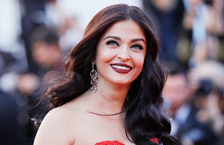 އަޖޭގެ "ތާނަޖީ" ގެ ރޯލަކުން އައިޝްވާރިޔާ ފެންނާނެ