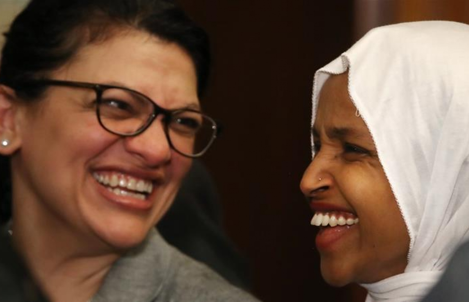 އިލްހާން (ކ) އާއި ތަލީބް. --ފޮޓޯ:އޭޕީ