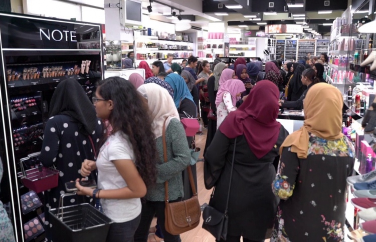 ނިއު އެޑިޝަނުން މެޖިކް ބޮޑީ ސްޕްރޭ ހޯލްސޭލްކުރަނީ