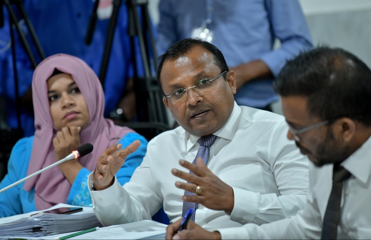 މެމްބަރުންގެ ކޮއްތު ހަރަދު ކަނޑާލަން ތާއީދު: ރިޔާޒް