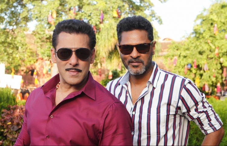 ބޮލީވުޑްގެ ޚަބަރުތައް ކުރުކޮށް