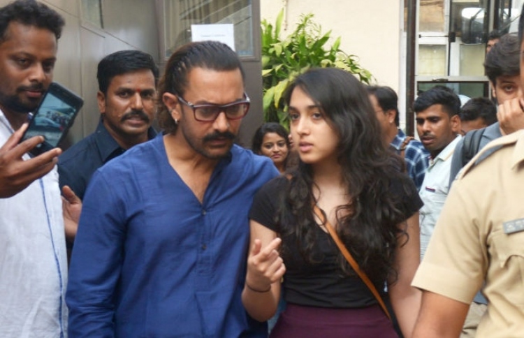 އާމިރުގެ އަންހެން ދަރިފުޅު ޑައިރެކްޝަނަށް