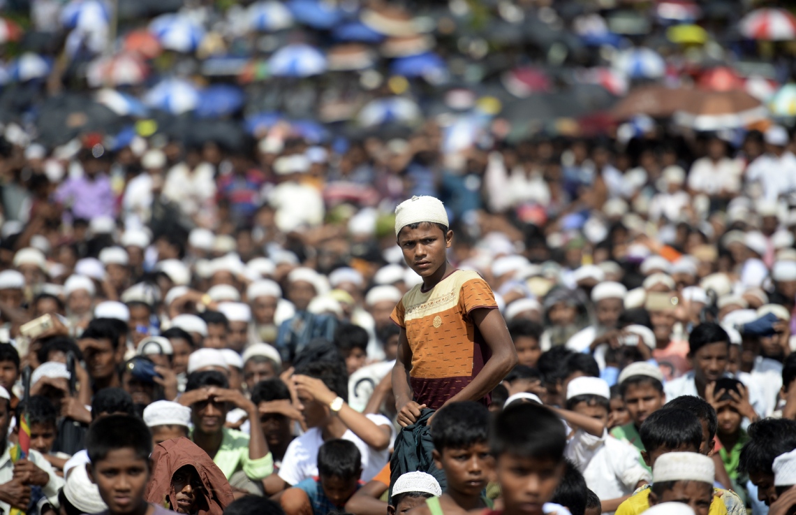 ކޮކްސް ބާޒާރު: އޮގަސްޓް 25، 2019: މިއަންމާގެ ރޮހިންޖާ މުސްލިމުން ބަންގްލަދޭޝްގައި މިއަދު ބޭއްވި ބޮޑު އެއްވުން: މި އެއްވުމުގައި ދެ ލައްކަ މީހުން ބައިވެރިވި. --ފޮޓޯ:އޭއެފްޕީ