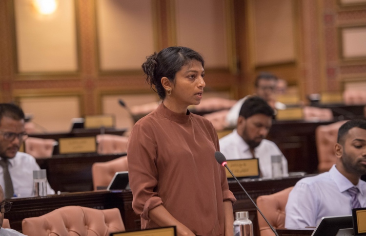 އީވާގެ ޝަކުވާ، މާލޭމީހުންގެ ހިޔާވަހިކަމަށް ކަމެއް ނެތް