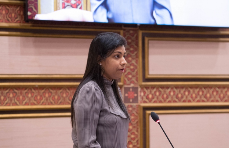 އަންހެނުންނަށް ފުރުސަތު ދޭން ތެދުވަންޖެހޭ: ރޮޒެއިނާ