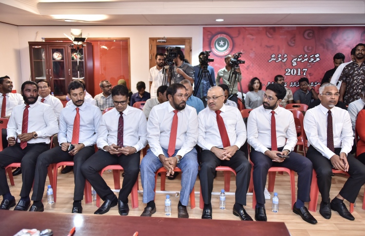 ޔާމީންގެ ރައްދު: ތާއީދު ހޯދަން ނަން ބޭނުން ނުކުރޭ!