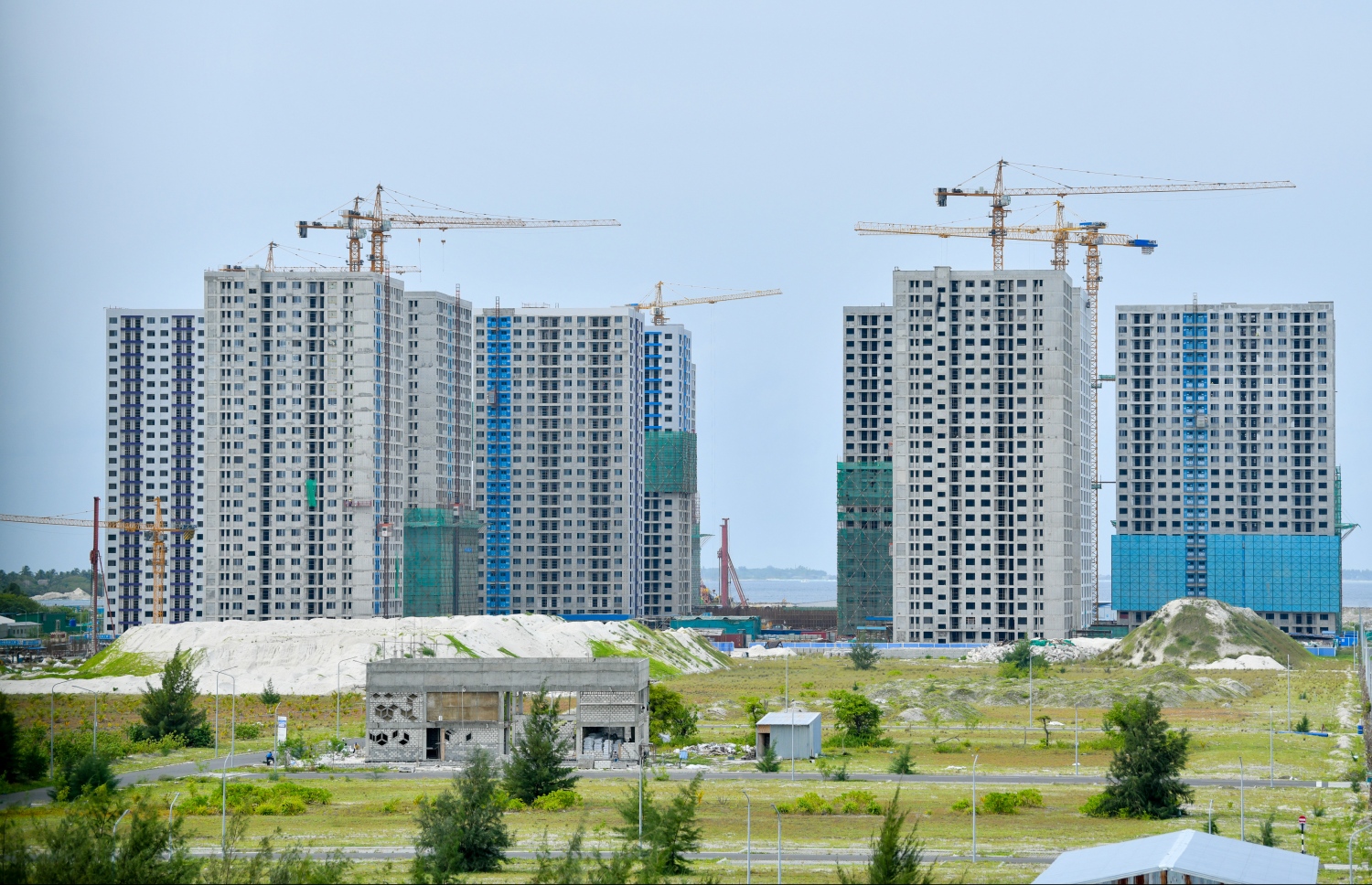 ހުޅުމާލެ ދެ ވަނަ ފިޔަވަހީގައި، ސޯޝަލް ހައުސިންގެ ދަށުން އަޅާ ފްލެޓްތައް. -.- ފޮޓޯ: ނިޝާން އަލީ/ މިހާރު