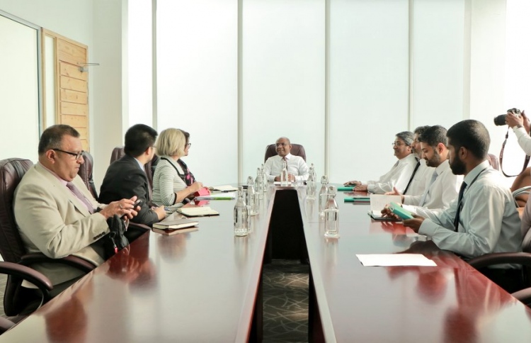 ރާއްޖެ، ކޮމަންވެލްތާ ގުޅެން ދެކޮޅު ގައުމެއް ނެތް