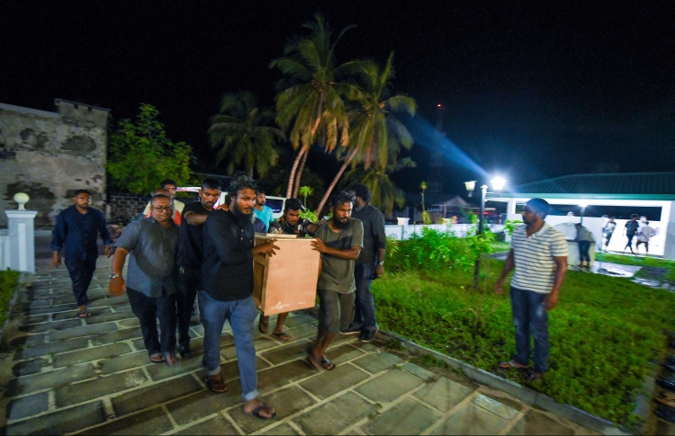 ބިރުވެރި، ހިތްދަތި ވަގުތު ހަނިމާދޫން ދެއްކި ނަމޫނާ