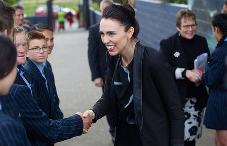 ނިއު ޒިލެންޑްގެ ދަރިވަރުންނަށް ހިލޭ ނާސްތާ ދެނީ