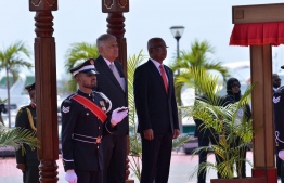 Sri Lankan Prime Minister Ranil Wickremesinghe (C) and President Ibrahim Mohamed Solih (R) during the official welcoming ceremony held in capital Male' to receive the PM on his first official visit to Maldives on September 2, 2019. PHOTO/PRESIDENT'S OFFICE