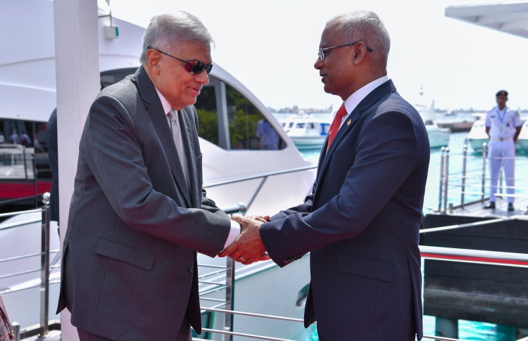 ދަރިވަރުންގެ މާމަ/ކާފަ އަށް ވެސް ވިސާ ލިބޭނެ: ރަނިލް