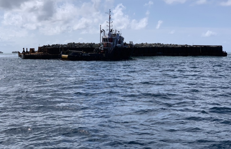 ހިންމަފުށި ފަރަށް އެރި ބާޖް އަދި ފުނެއް ނުކުރެވޭ