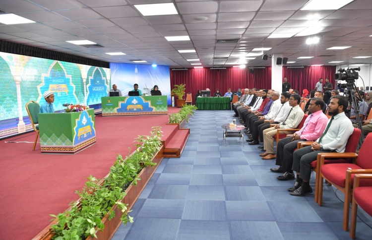 ގުރުއާން މުބާރާތް ކުރިއަށްދާ ގޮތް ރައީސް ބައްލަވައިފި