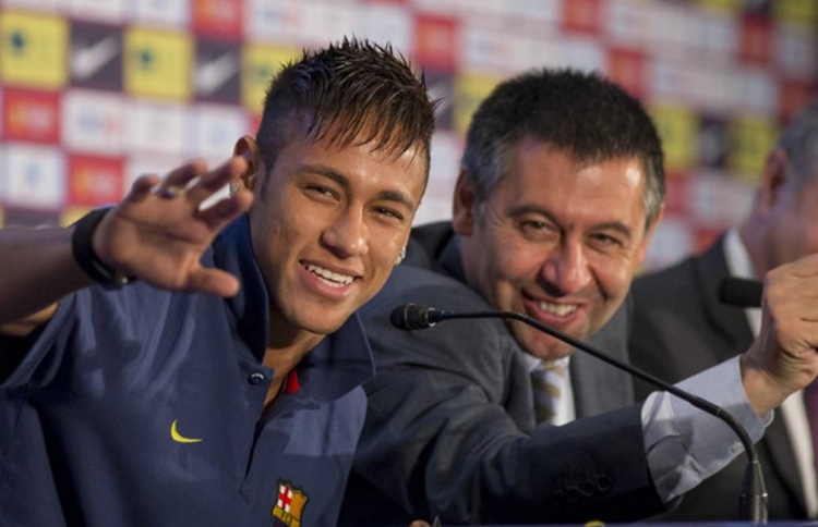 ނޭމާގެ ޑީލާ ހެދި ކުޅުންތެރިންތަކެއް ހިތްހަމަނުޖެހިއްޖެ