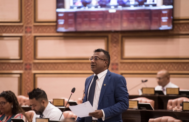 ޔާމީން، ރައްޔިތުން ހެދީ "ނަޖިހަށް": ޖާބިރު