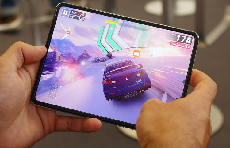 ގެލަކްސީ ފޯލްޑަށް ވަކި އެޕްލިކޭޝަންތަކެއް އުފައްދަނީ