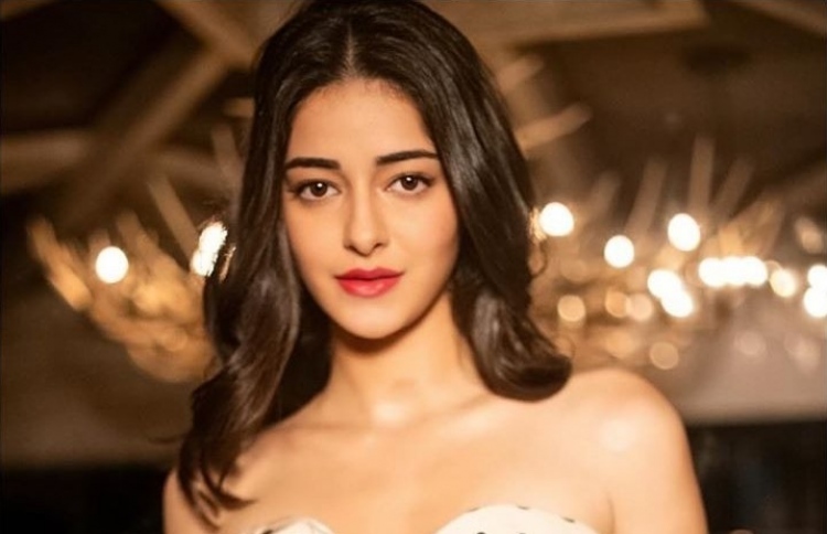 ބޮލީވުޑްގެ ޚަބަރުތައް ކުރުކޮށް