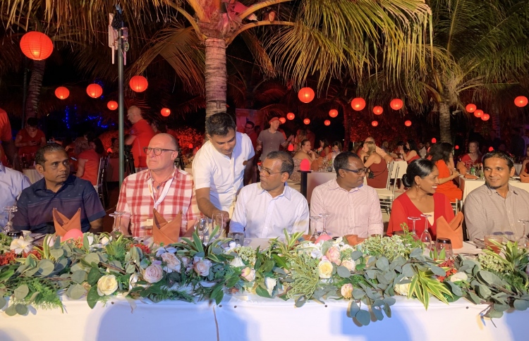 ރާއްޖެ އިޝްތިހާރުކުރަން 100 ޓުއާ އޮޕަރޭޓަރުން