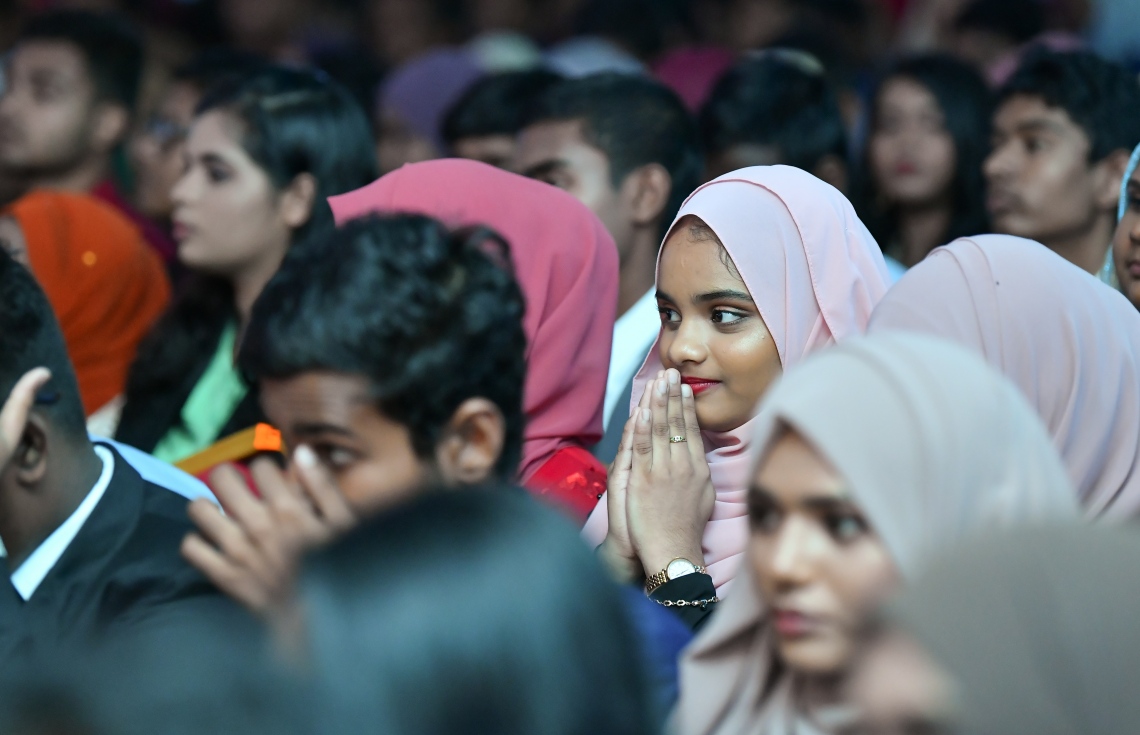 މާލެ: ސެޕްޓެމްބަރު 12، 2019: ސާނަވީ އިމްތިހާންގައި ބައިވެރިވެ ވަނަތައް ހޯދި ދަރިވަރުންނަށް އިނާމު ދިނުމަށް ދަރުބާރުގޭގައި ބޭއްވި ރަސްމިއްޔާތުގެ ތެރެއިން.---ފޮޓޯ: ހުސައިން ވަހީދު /މިހާރު