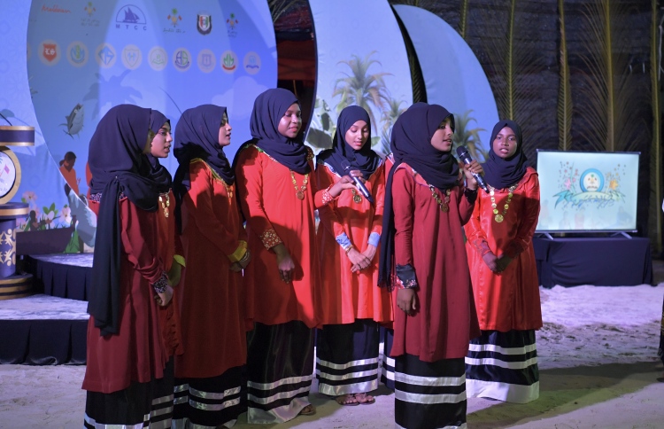 "މިހާރު"ގެ ރިޕޯޓާ އެކު ތިކިޖެހި ތާނައިގެ ބަހުސް ހޫނު