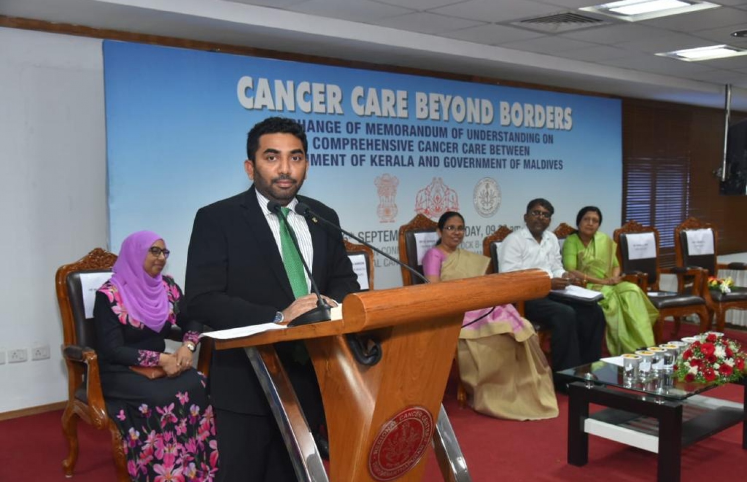 އިންޑިއާގެ އާރުސީސީގައި މިއަދު ބޭއްވި ރަސްމިއްޔާތުގައި ހެލްތު މިނިސްޓަރު އަމީން ވާހަކަ ދައްކަވަނީ.---ފޮޓޯ: ހެލްތު މިނިސްޓްރީ