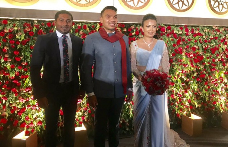 ނާމަލްގެ ކައިވެނި ޕާޓީގައި ރާއްޖޭގެ ސިޔާސީ ކުލަ ވެސް!