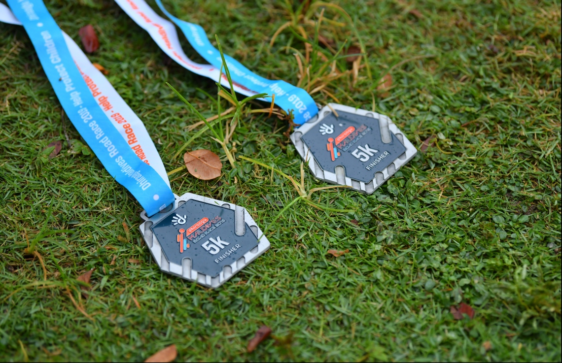 ހުޅުމާލެ: ސެޕްޓެމްބަރު 20، 2019: ރާއްޖޭގައި ބާއްވާ ދުވުމުގެ އެންމެ ބޮޑު ރޭސް ކަމަށްވާ، ދިރާގު މޯލްޑިވްސް ރޯޑް ރޭސްގެ މިއަހަރުގެ 5 ކިލޯމީޓަރު ދުވުމުގެ ތެރެއިން.---ފޮޓޯ: ހުސައިން ވަހީދު/މިހާރު