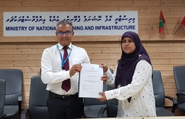 Planning Ministry awards harbour development of HDh.Hanimaadhoo to MTCC. PHOTO/PLANNING MINISTRY