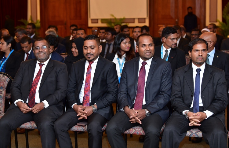 ފަނޑިޔާރުންނަށް ބިރު ނުދައްކަން އިލްތިމާސްކޮށްފި