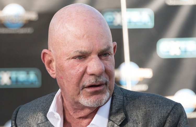 "ފާސްޓް" ގެ ޑައިރެކްޓަރަށް ޖިންސީ ގޯނާގެ ތުހުމަތު