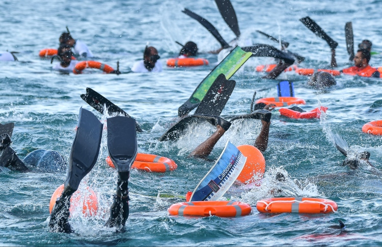 ރާއްޖޭގެ ޑައިވިން ދުނިޔޭގެ ރެކޯޑް ފޮތަށް އަރައިފި