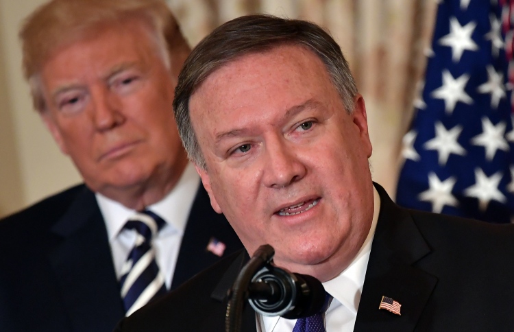 "ޓްރަމްޕް މަގާމުން ދުރުކުރަން އުޅުމަކީ ބުލީކުރުން"