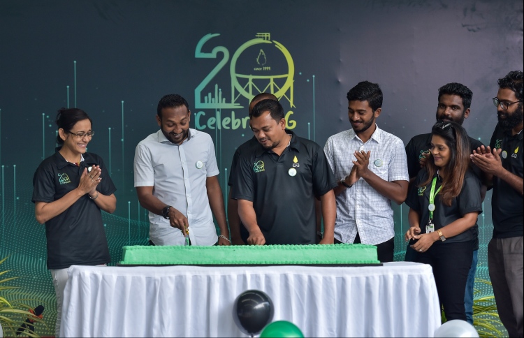 މޯލްޑިވް ގޭސްގެ ދެ މުވައްޒަފަކަށް ހައްޖު ދަތުރެއް