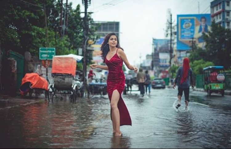 ފެންބޮޑުވެފައިވާ ތަނެއްގައި މޮޑެލްކުރުމުން ހޫނުފެނަށް