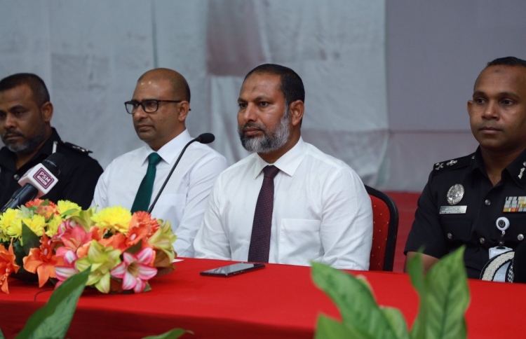 ޖަލަށް މަނާ ތަކެތި ވައްދާނީ ޝަރުތު ހަމަނުވާ އޮފިސަރުން